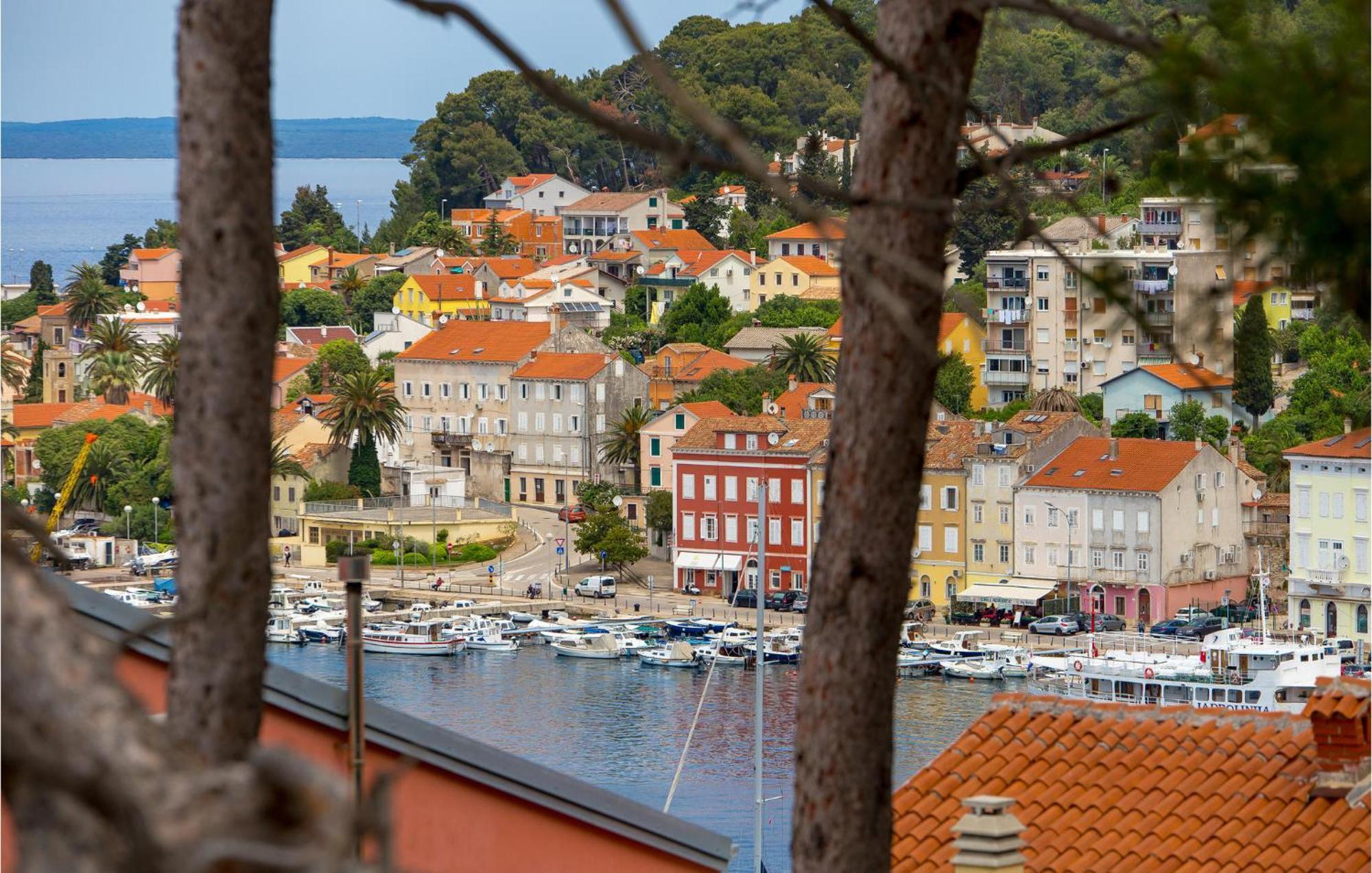 Amazing Apartment In Mali Losinj With Wifi Exterior foto